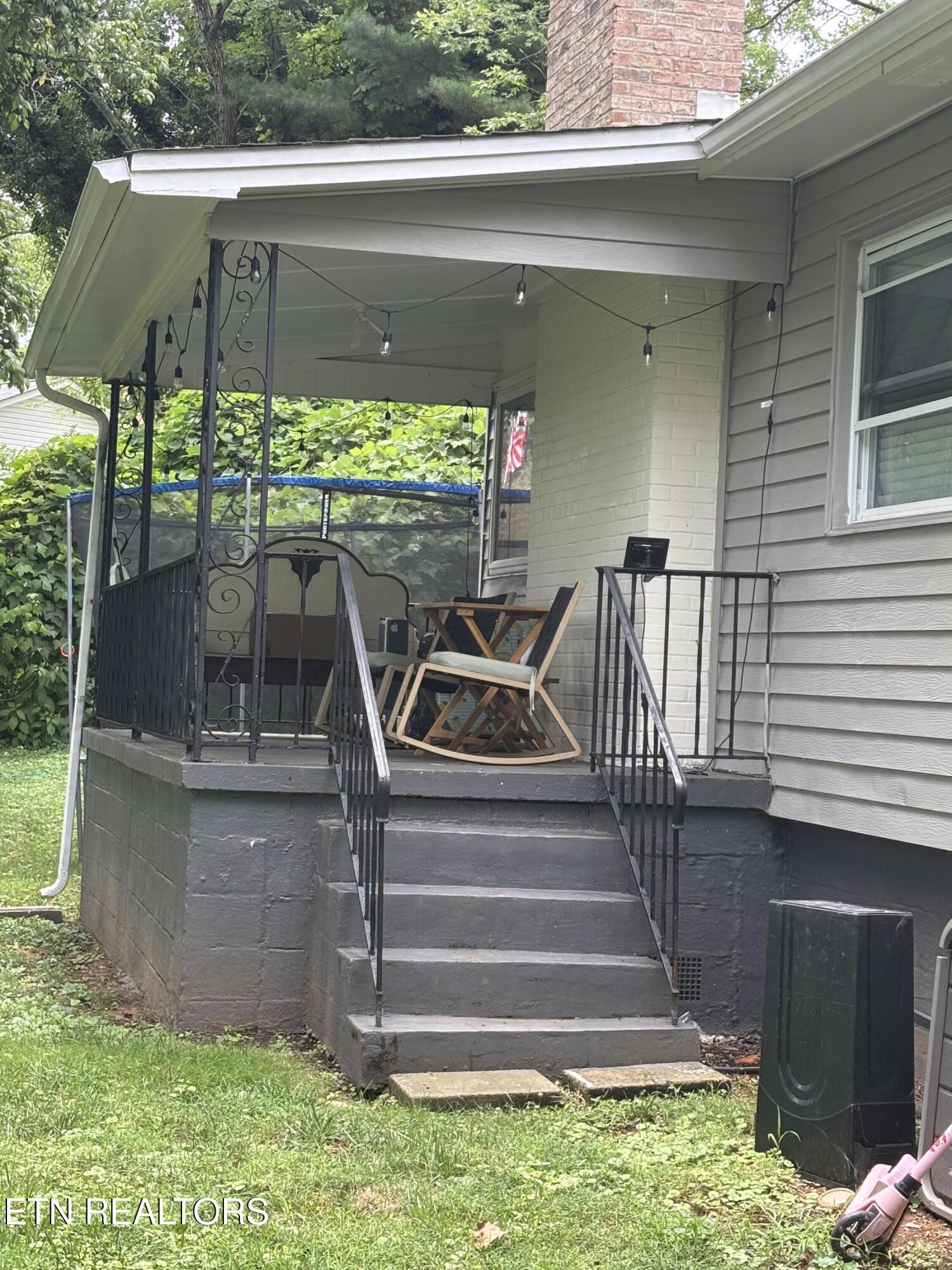 107 Porter Road Oak Ridge, TN 37830 - Photo 21 of 23 Back Deck