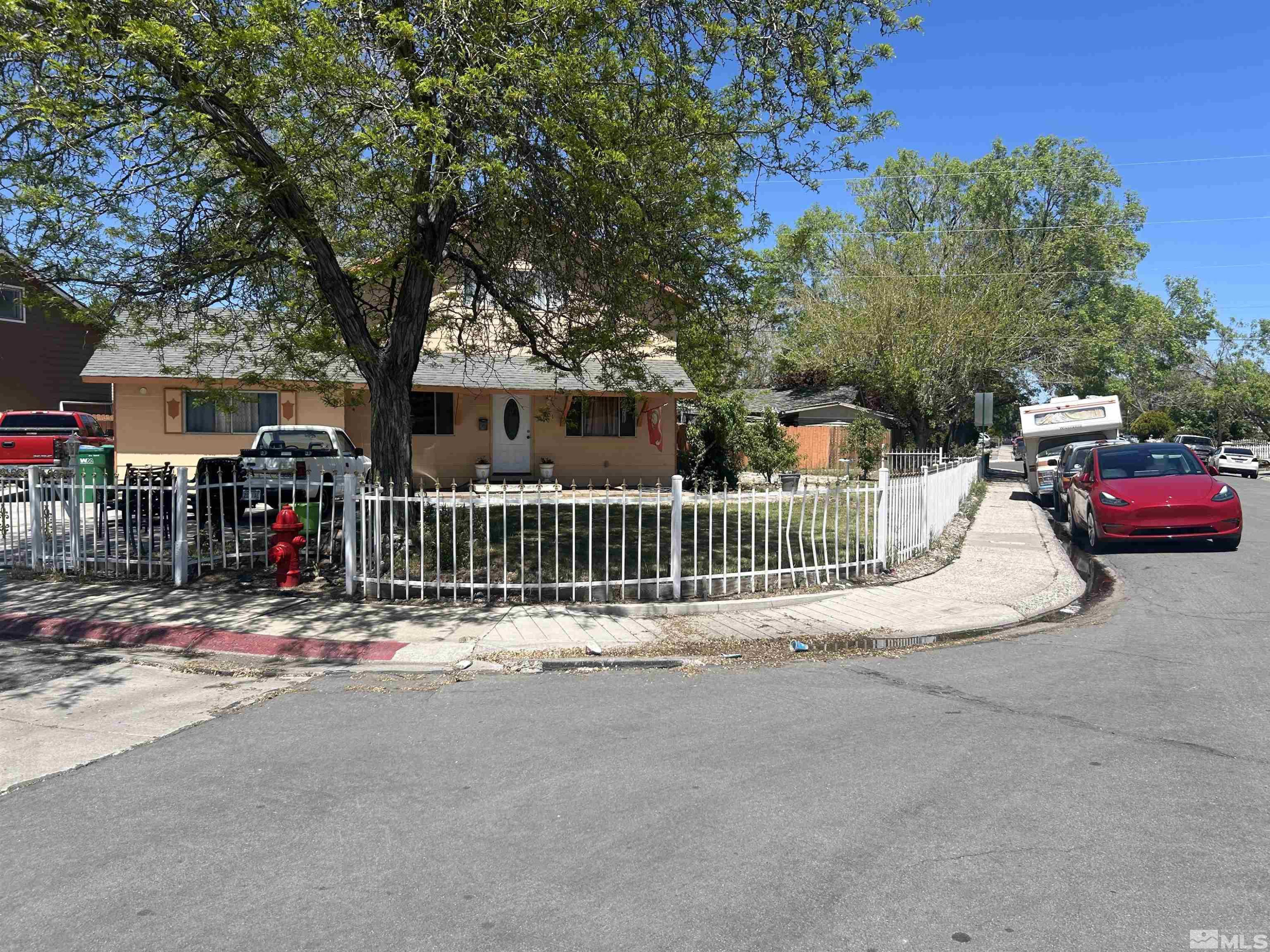 1001 Shoshone Drive Reno, NV 89512 - Photo 3 of 30 Photo 3