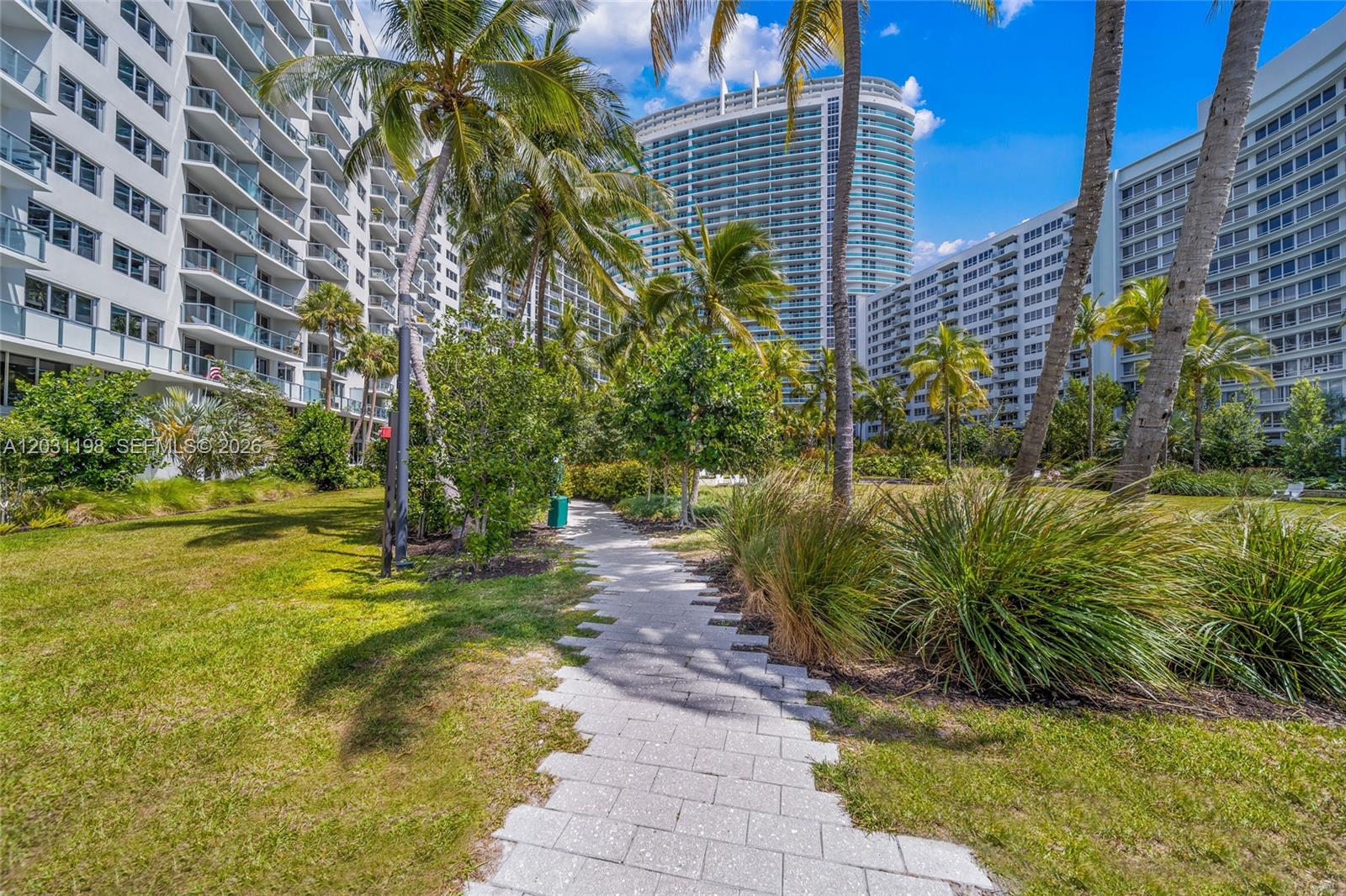 1500 Bay Road, Unit 718S Miami Beach, FL 33139 - Photo 28 of 30
