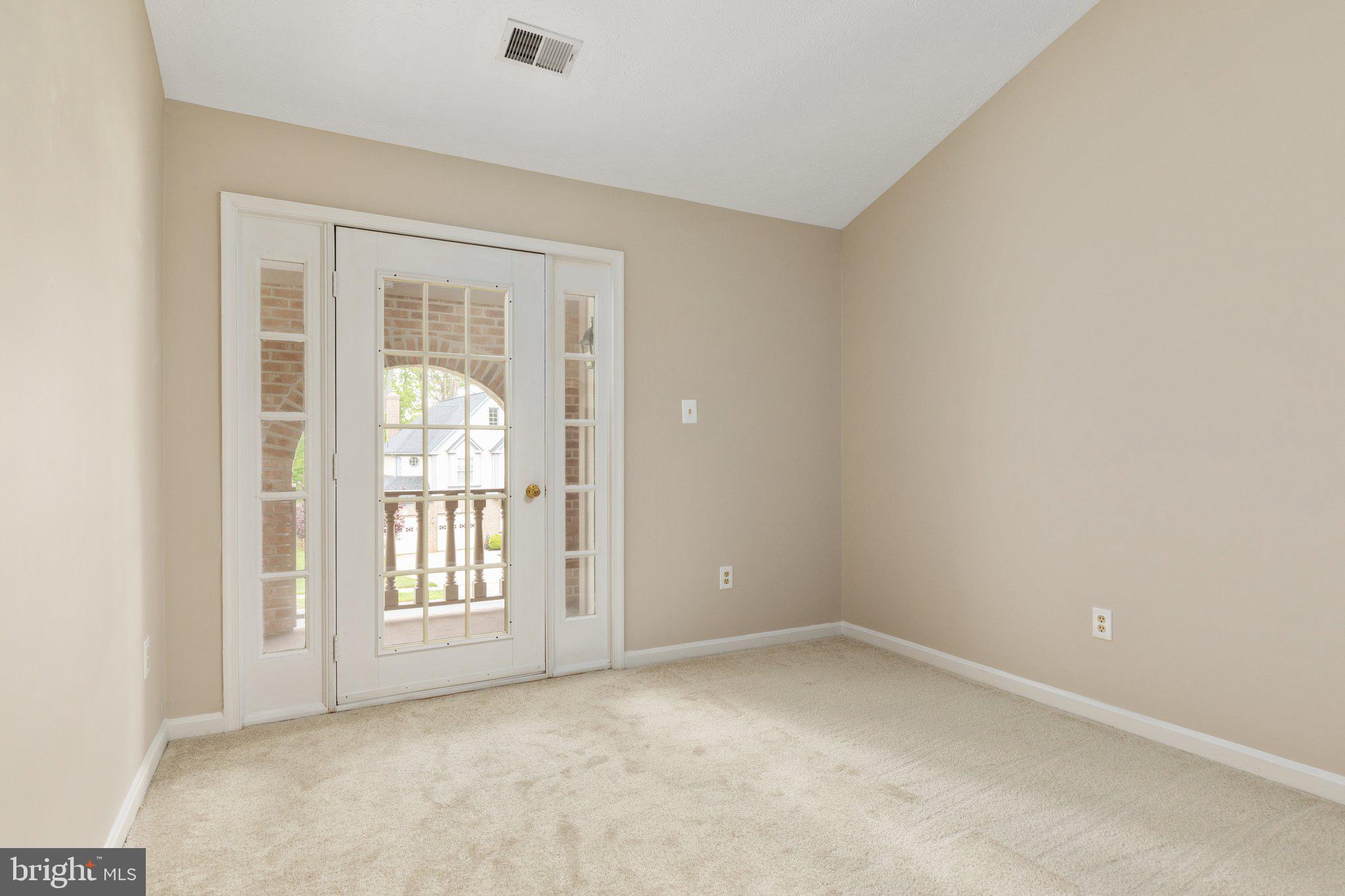 45 Rutherford Circle Sterling, VA 20165 - Photo 32 of 62 Spare room with Balcony