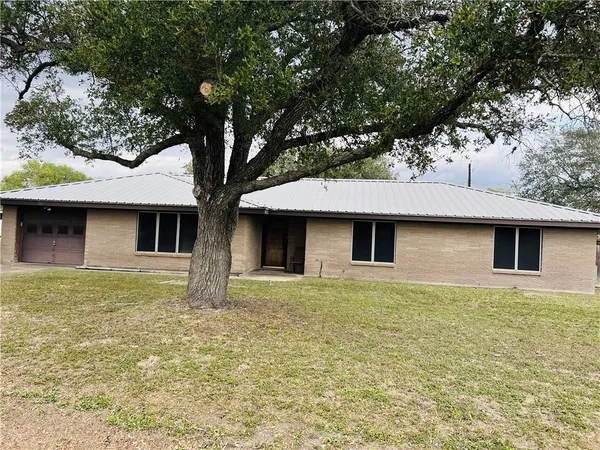 $160,000 | 1105 Johnson Street, Woodsboro, TX 78393