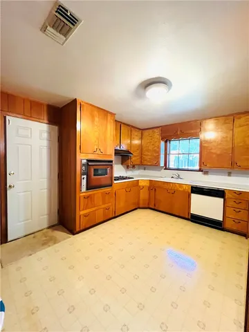 $170,000 | 1105 Johnson Street, Woodsboro, TX 78393