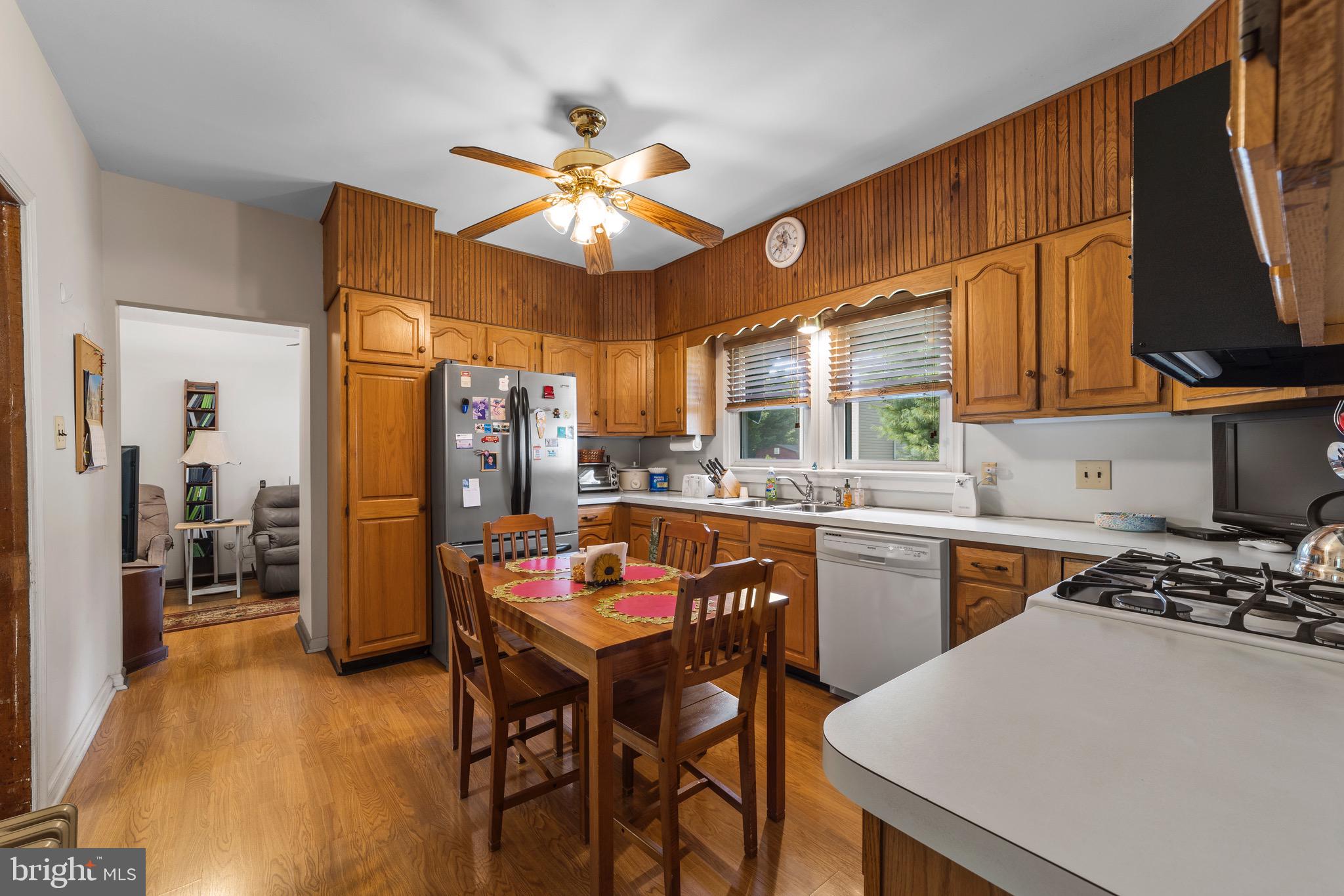 29 Main Street Bridgeport, NJ 08014 - Photo 11 of 31
