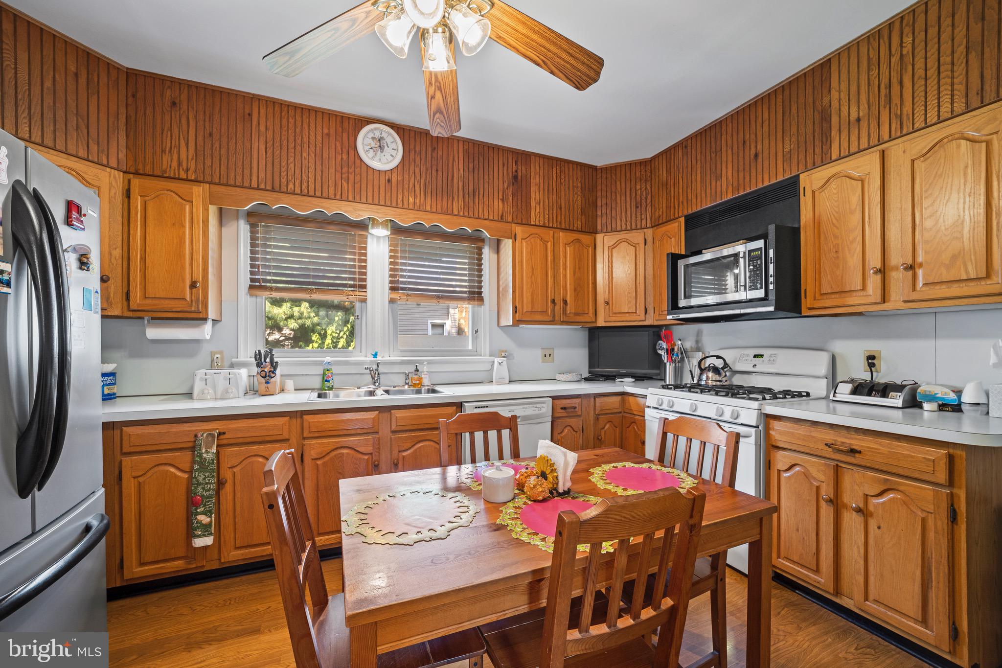 29 Main Street Bridgeport, NJ 08014 - Photo 9 of 31