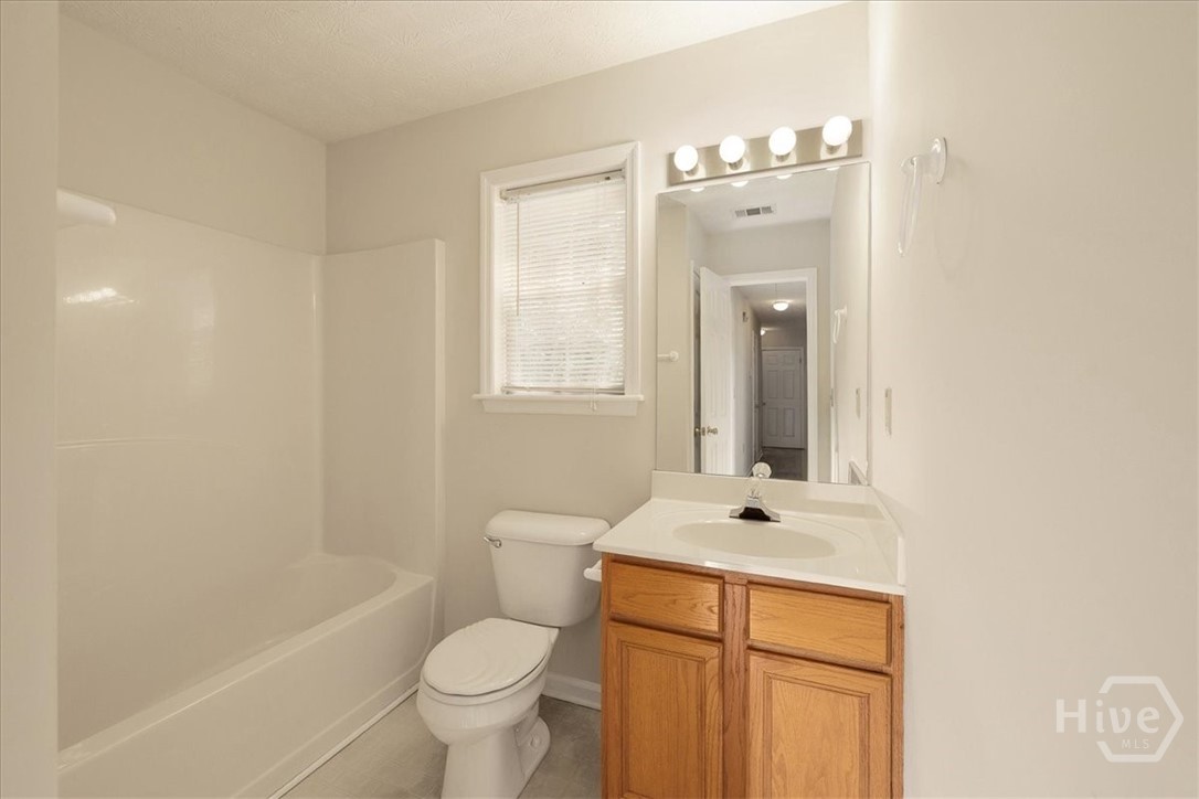 488 Hammond Road Statham, GA 30666 - Photo 13 of 26 Bathroom in Hall