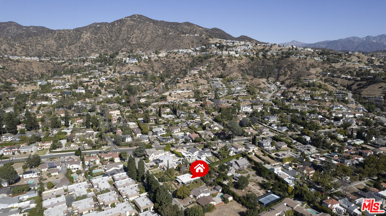 1432 Valley View Road Glendale, CA 91202 - Photo 15 of 17 a view of sky from balcony