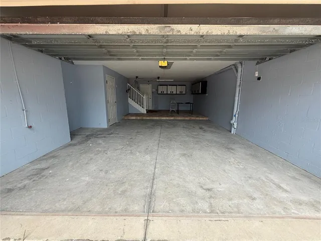 a view of livingroom with furniture
