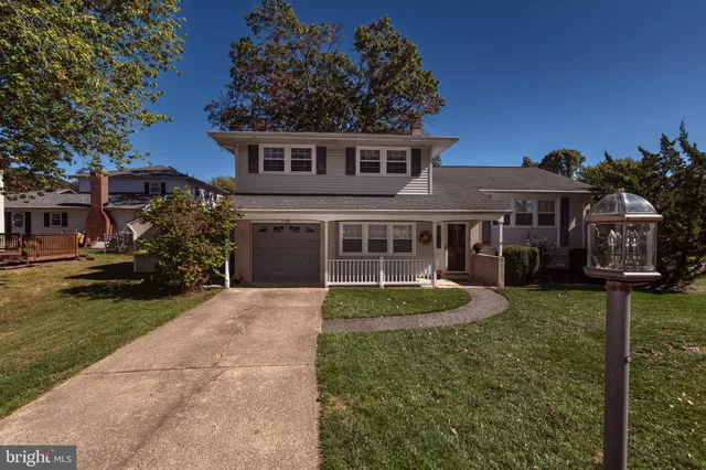 $409,900 | 116 Autumn Horseshoe Bend, Newark, DE 19702