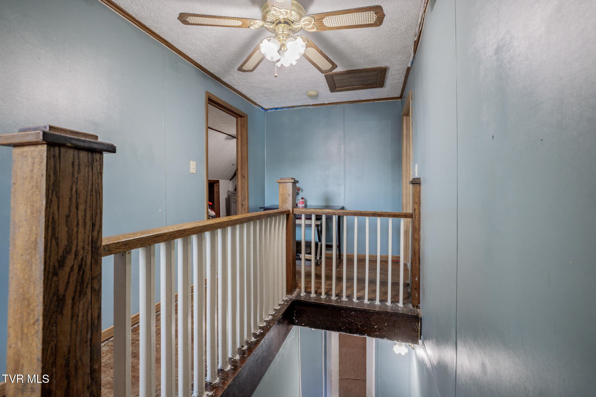 2424 Overlook Road Kingsport, TN 37664 - Photo 19 of 32 1R9A0764-HDR