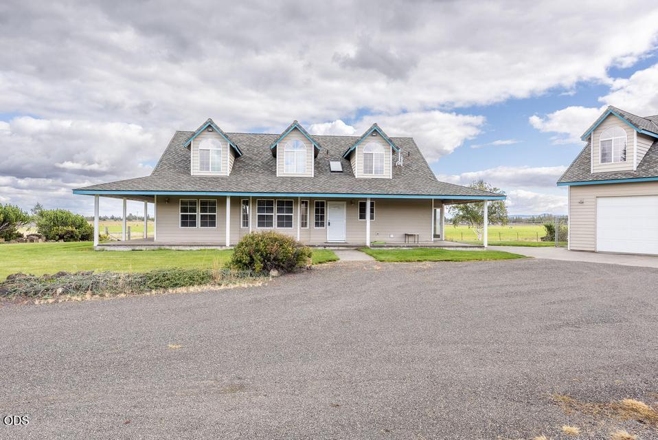 24585 Dodds Road Bend, OR 97701 - Photo 4 of 114