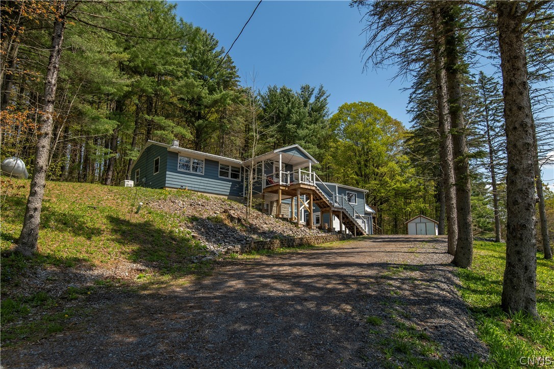 10373 Ridgecrest Road Utica, NY 13502 - Photo 3 of 49