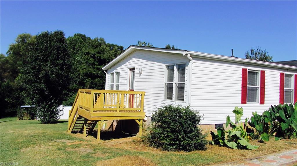 378 Michaels Road Mocksville, NC 27028 - Photo 6 of 18 SIDE DECK