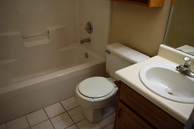 123 Oak Terrace Drive Crestview, FL 32539 - Photo 11 of 21 a bathroom with a sink and a toilet