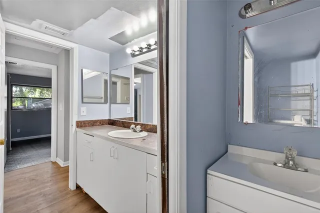 $2,850 | 260 13th Street North, St. Petersburg, FL 33705