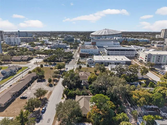 $2,850 | 260 13th Street North, St. Petersburg, FL 33705