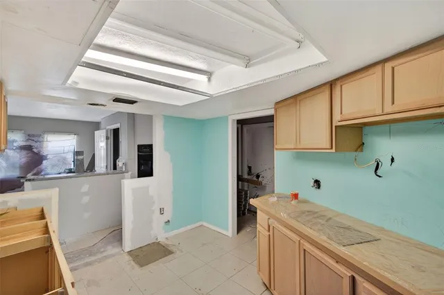 $2,850 | 260 13th Street North, St. Petersburg, FL 33705