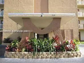 $2,100 | 620 Northeast 12th Avenue, Unit 408, Hallandale Beach, FL 33009