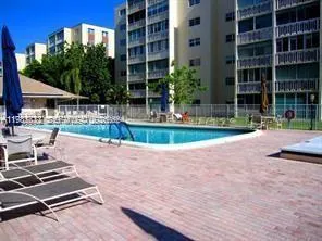 $2,100 | 620 Northeast 12th Avenue, Unit 408, Hallandale Beach, FL 33009
