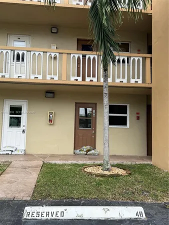 $2,100 | 620 Northeast 12th Avenue, Unit 408, Hallandale Beach, FL 33009
