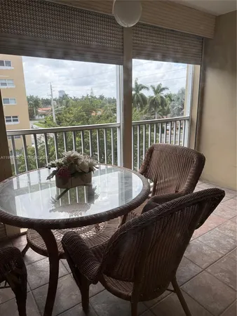 $2,100 | 620 Northeast 12th Avenue, Unit 408, Hallandale Beach, FL 33009