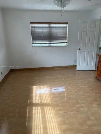 $2,100 | 620 Northeast 12th Avenue, Unit 408, Hallandale Beach, FL 33009