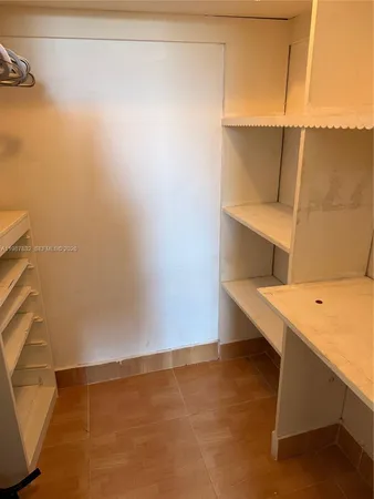 $2,100 | 620 Northeast 12th Avenue, Unit 408, Hallandale Beach, FL 33009
