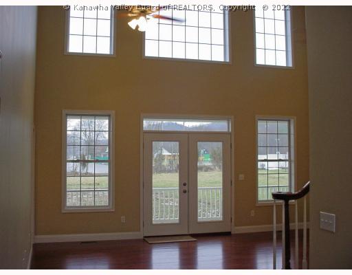 25 Radwin Drive Winfield, WV 25213 - Photo 2 of 8 Den/Family/Great Room.