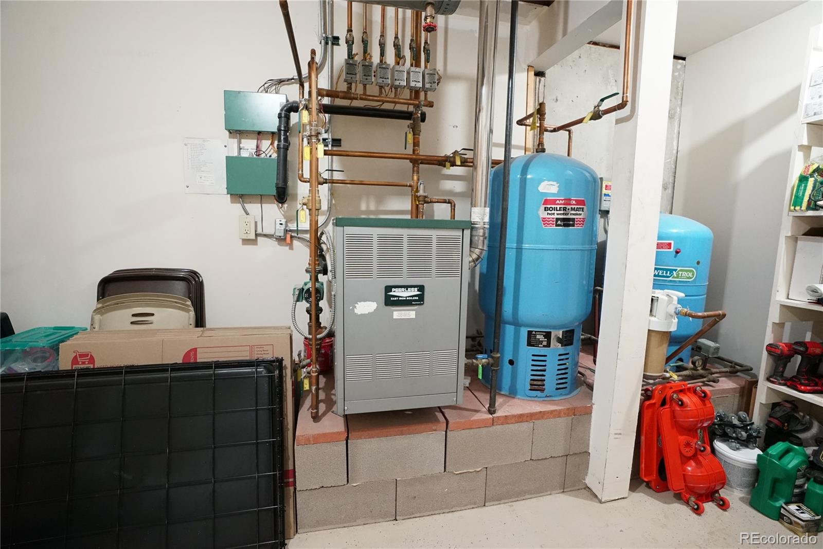 336 County Road 64 Shawnee, CO 80475 - Photo 31 of 40 a utility room with dryer and washer
