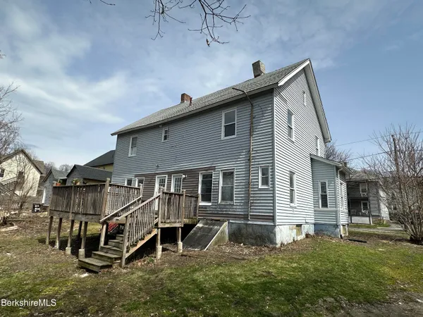 front view of house with a yard