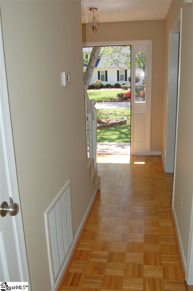 17 Cobblestone Road Greenville, SC 29615 - Photo 2 of 24 Gallery Image 2