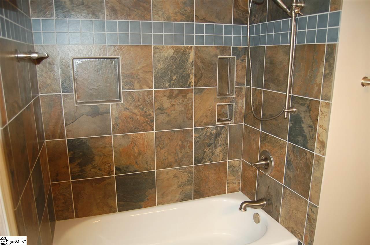 17 Cobblestone Road Greenville, SC 29615 - Photo 19 of 24 Gallery Image 19