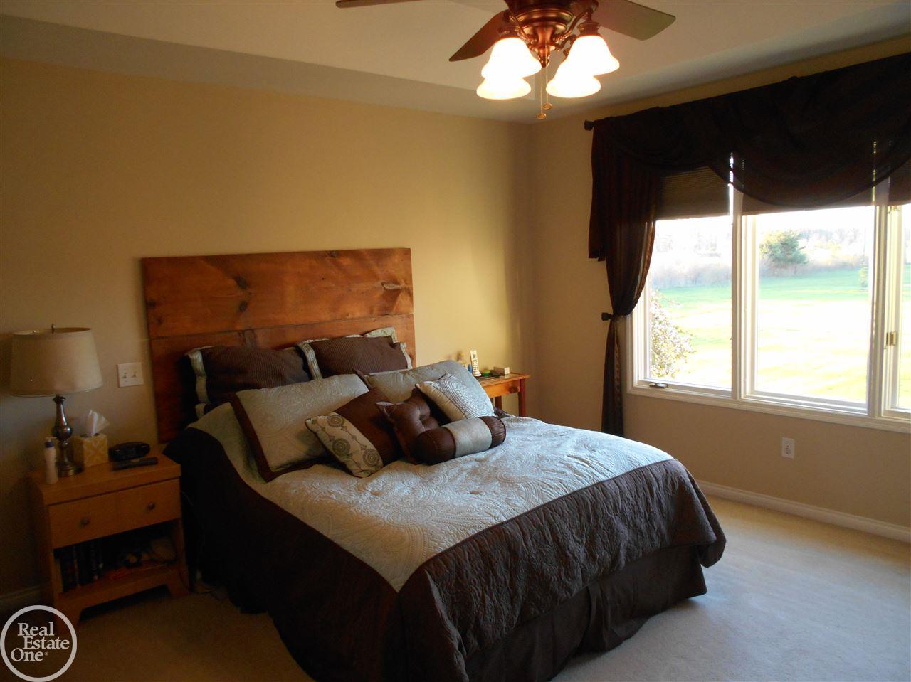 8765 Bartel Road Columbus, MI 48063 - Photo 15 of 31
