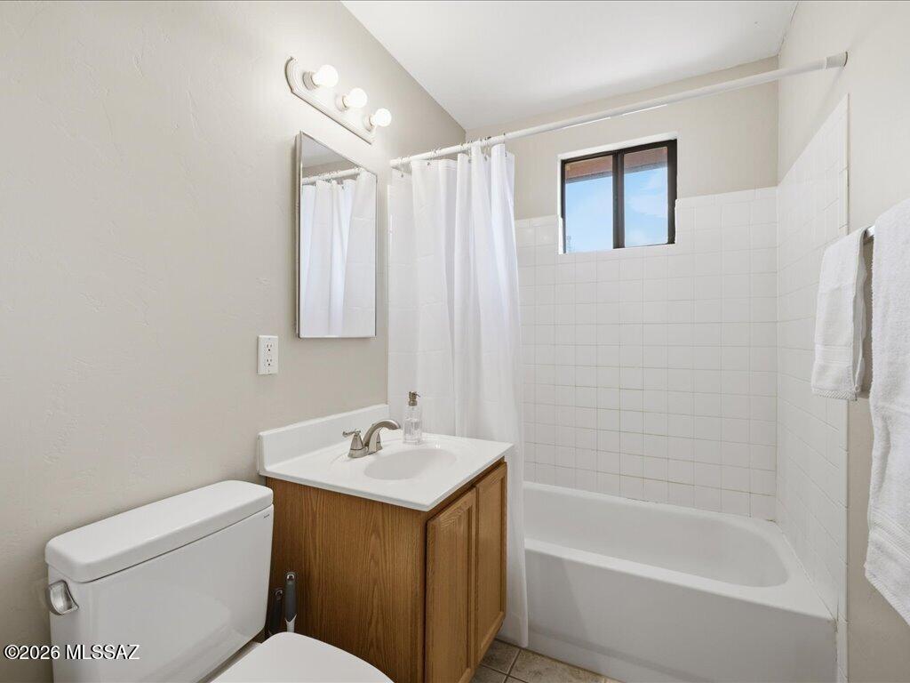 350 North Silverbell Road, Unit 34 Tucson, AZ 85745 - Photo 14 of 47 23-4X6A3963