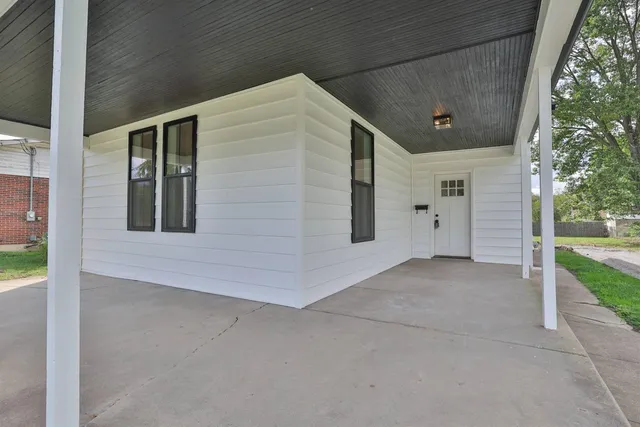 $242,000 | 203 South Bowles Street, West Harrison, IN 47060