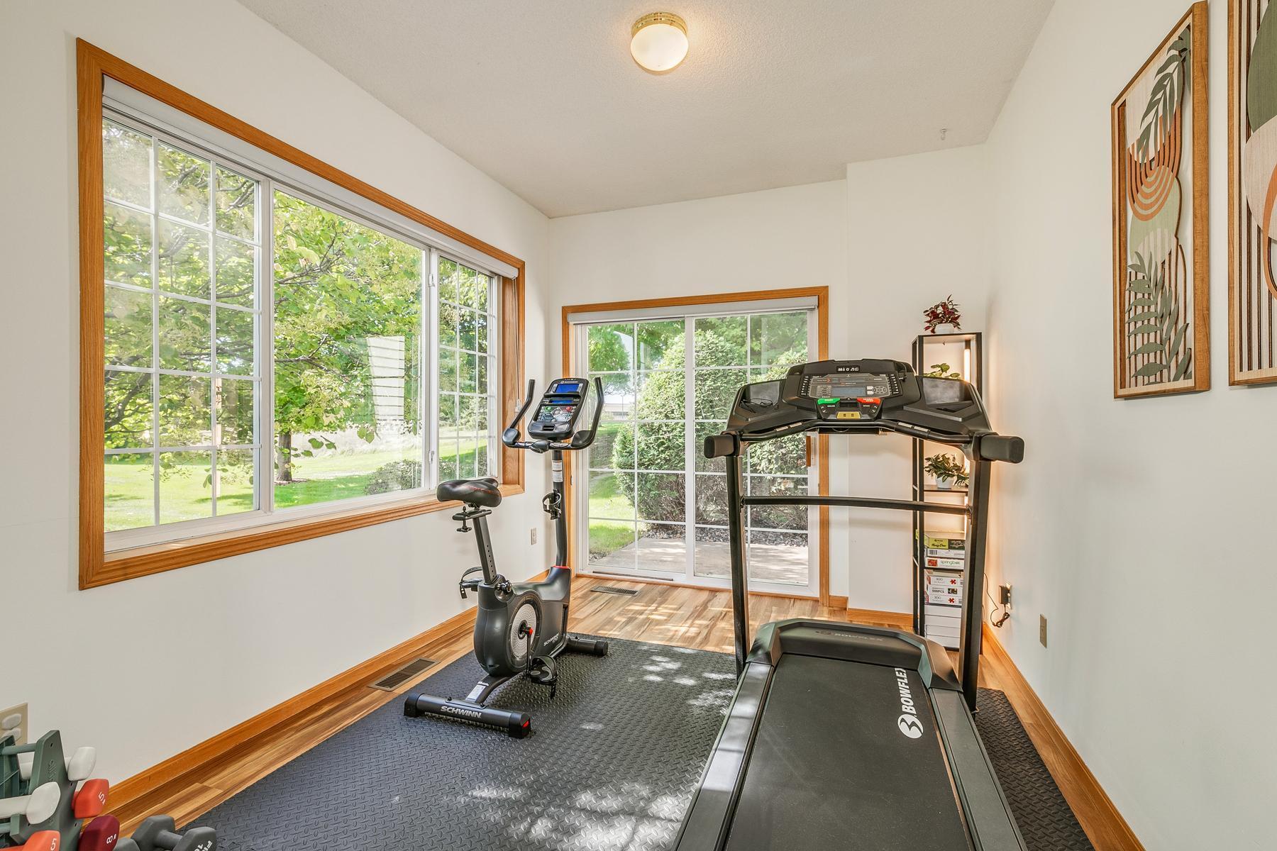 5895 Prairie Ridge Drive Shoreview, MN 55126 - Photo 28 of 29 Gallery Image 28