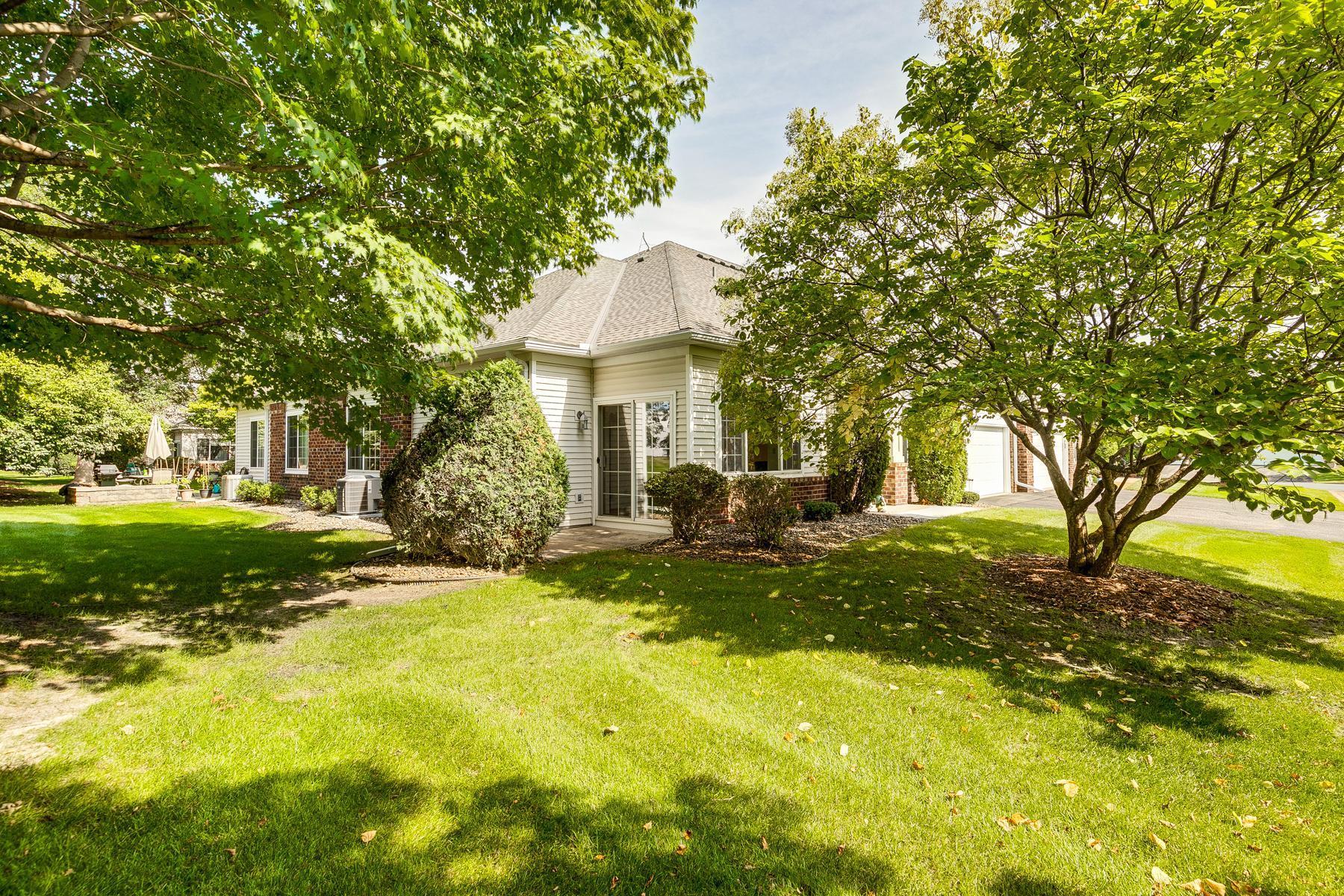 5895 Prairie Ridge Drive Shoreview, MN 55126 - Photo 4 of 29 Gallery Image 4