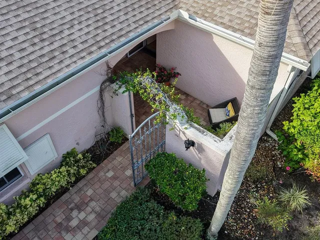 $5,500 | 5510 Chanteclaire, Unit 46, Sarasota, FL 34235