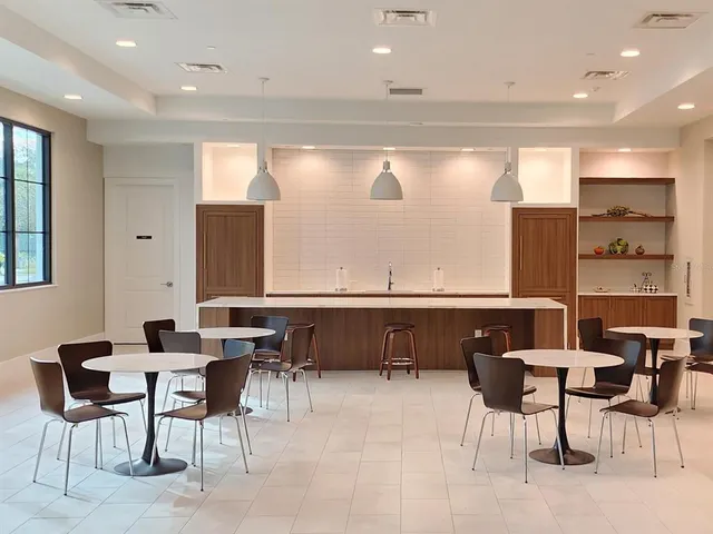 $5,500 | 5510 Chanteclaire, Unit 46, Sarasota, FL 34235