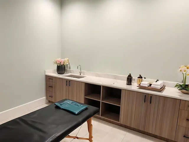 $5,500 | 5510 Chanteclaire, Unit 46, Sarasota, FL 34235