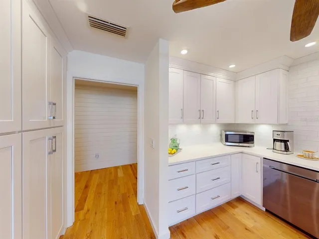 $5,500 | 5510 Chanteclaire, Unit 46, Sarasota, FL 34235