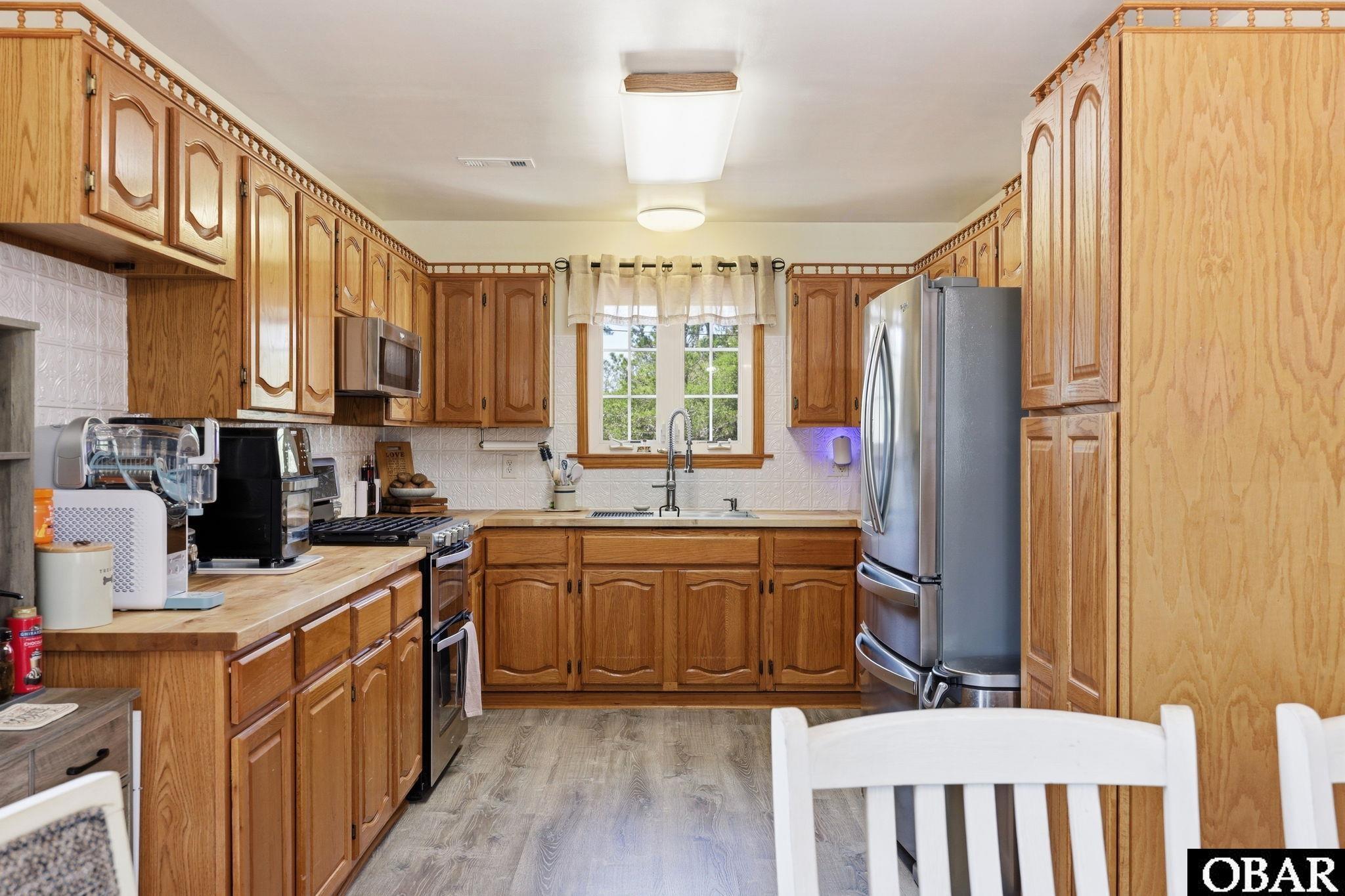 1556 Farrow Fork Road Engelhard, NC 27824 - Photo 13 of 67 1556 Kitchen