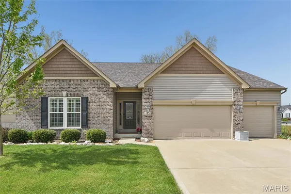 $485,000 | 1163 Crystal Creek Parkway, Wentzville, MO 63385