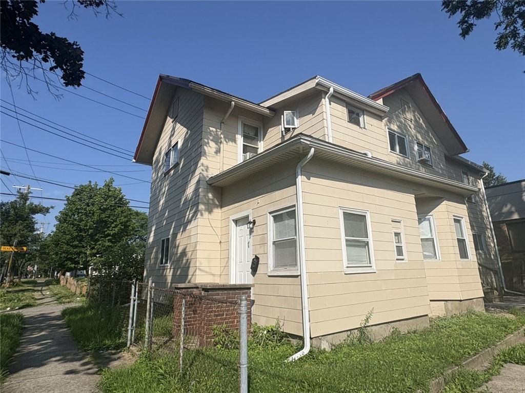 4 Lorimer Street Rochester, NY 14608 - Photo 3 of 28 Gallery Image 3