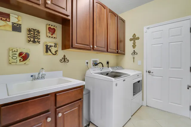 $999,950 | 3055 Northwest Stoney Creek Avenue, Jensen Beach, FL 34957