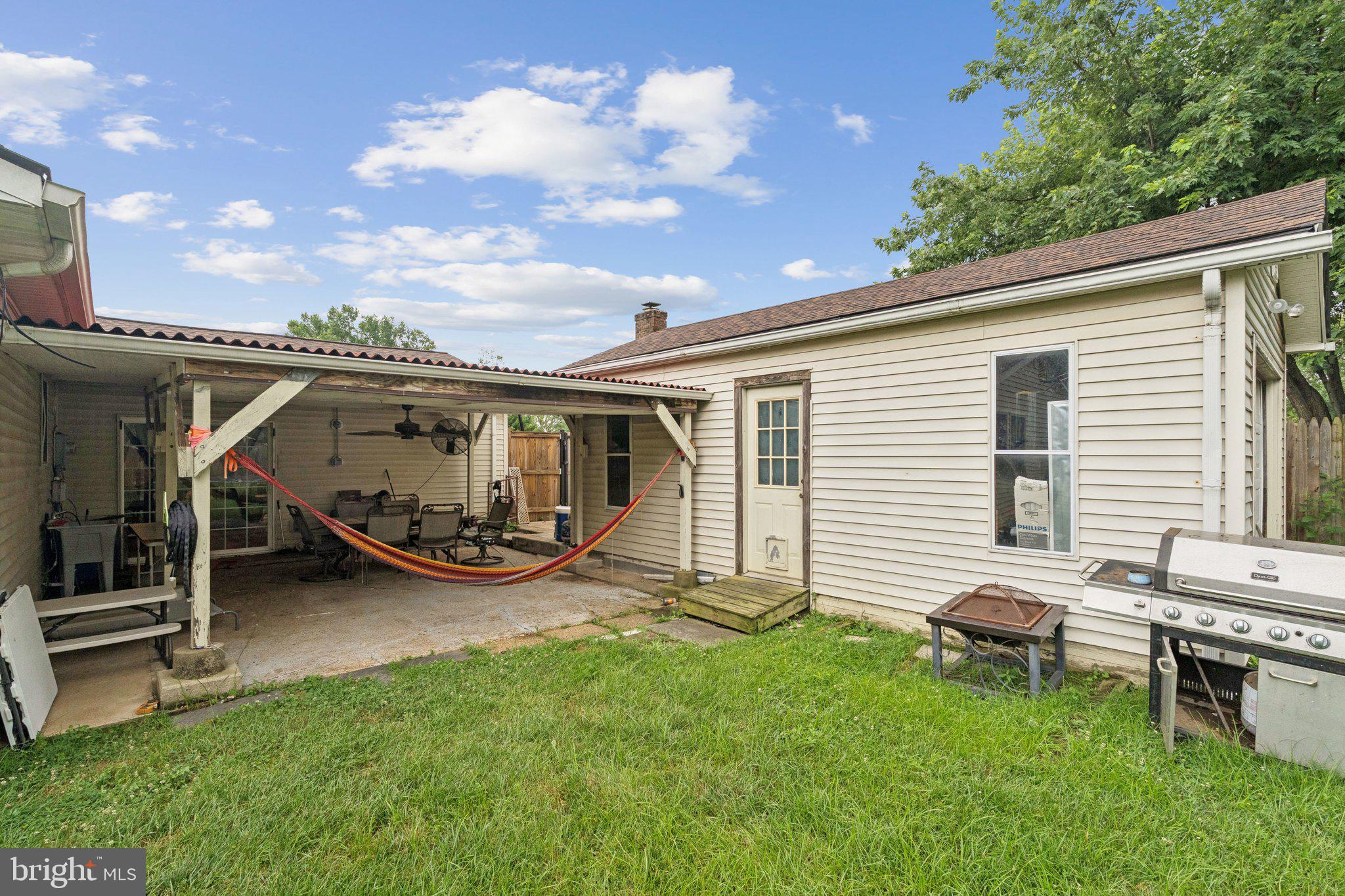 805 North York Road Sterling, VA 20164 - Photo 17 of 17 a view of a house with backyard and porch
