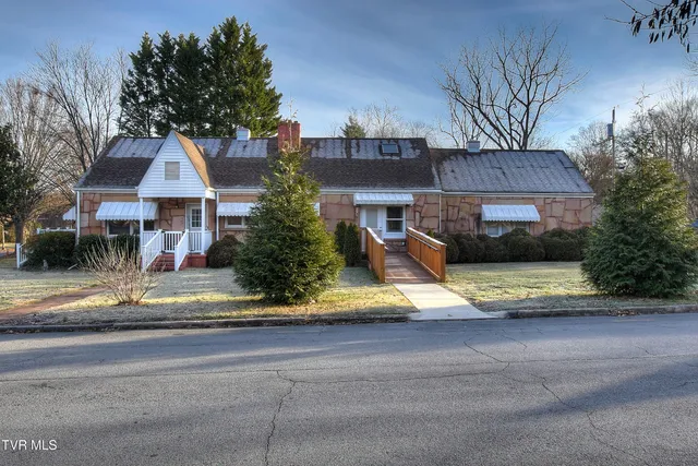 $550,000 | 627 West Maple Street, Johnson City, TN 37604