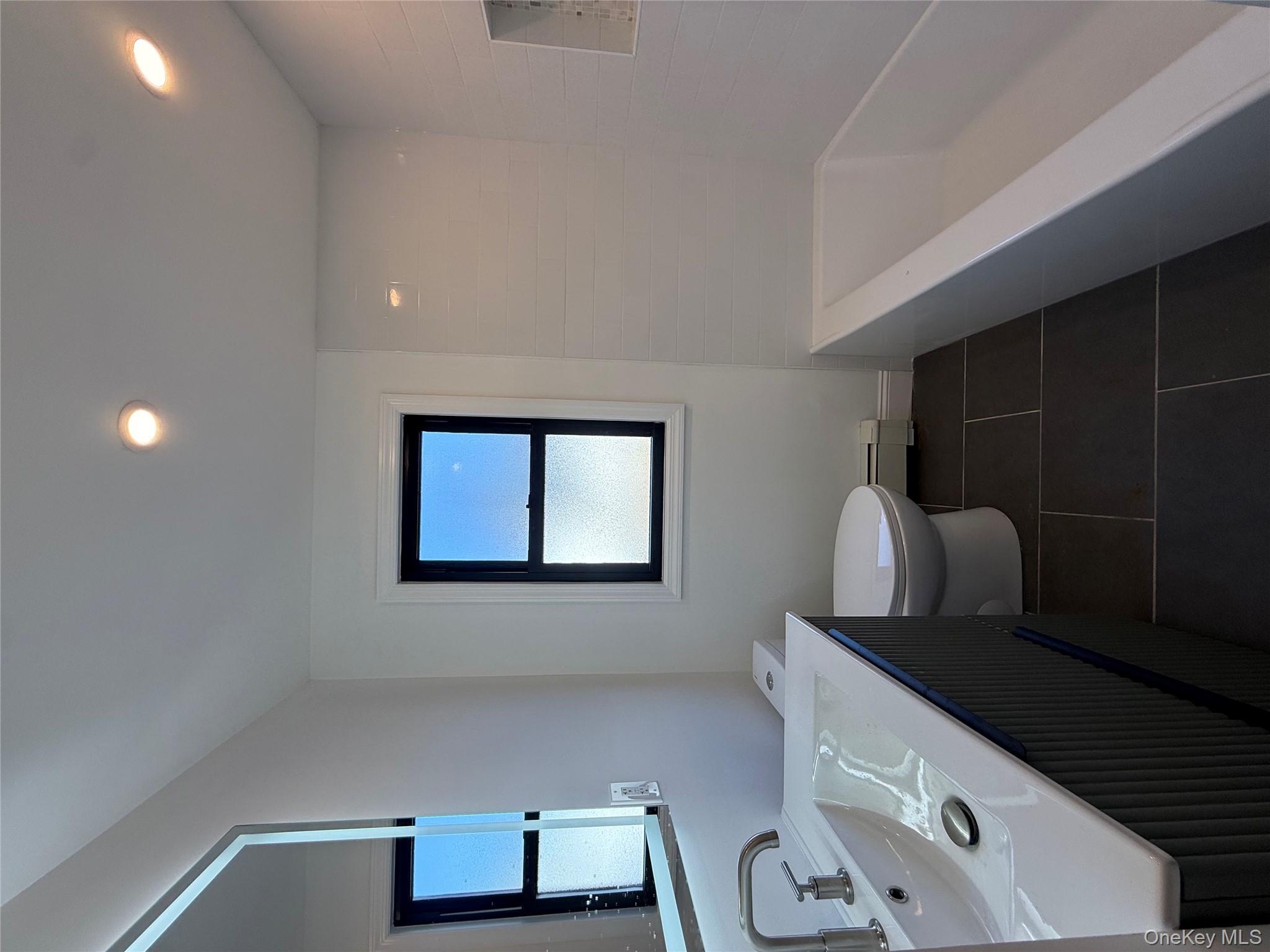 1709 Camp Avenue Merrick, NY 11566 - Photo 7 of 9