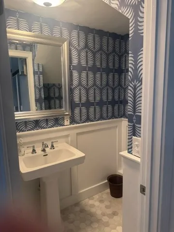 $3,300 | 158 Narragansett Avenue, Unit 1C, Newport, RI 02840