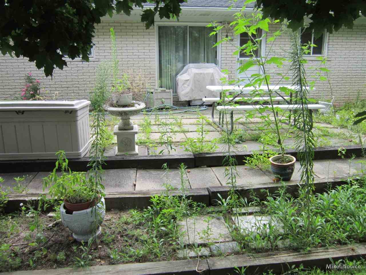 8899 35 Mile Road Romeo, MI 48065 - Photo 14 of 29 Patio & Terrace