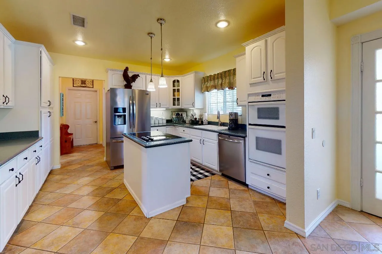19044 Nandina Avenue Riverside, CA 92508 - Photo 17 of 42 Gallery Image 17